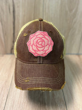 Load image into Gallery viewer, Peony distressed snapback mesh hat